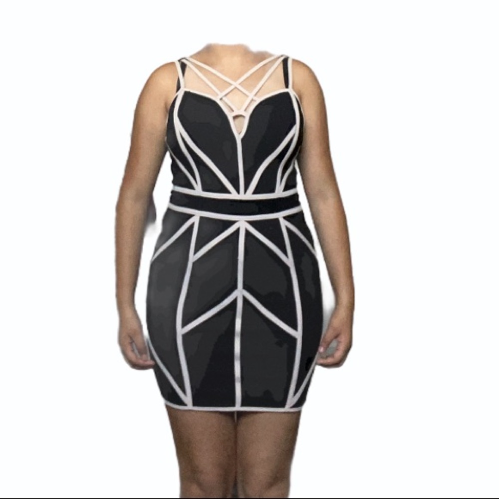 Black and Beige dress - Picture 2 of 6